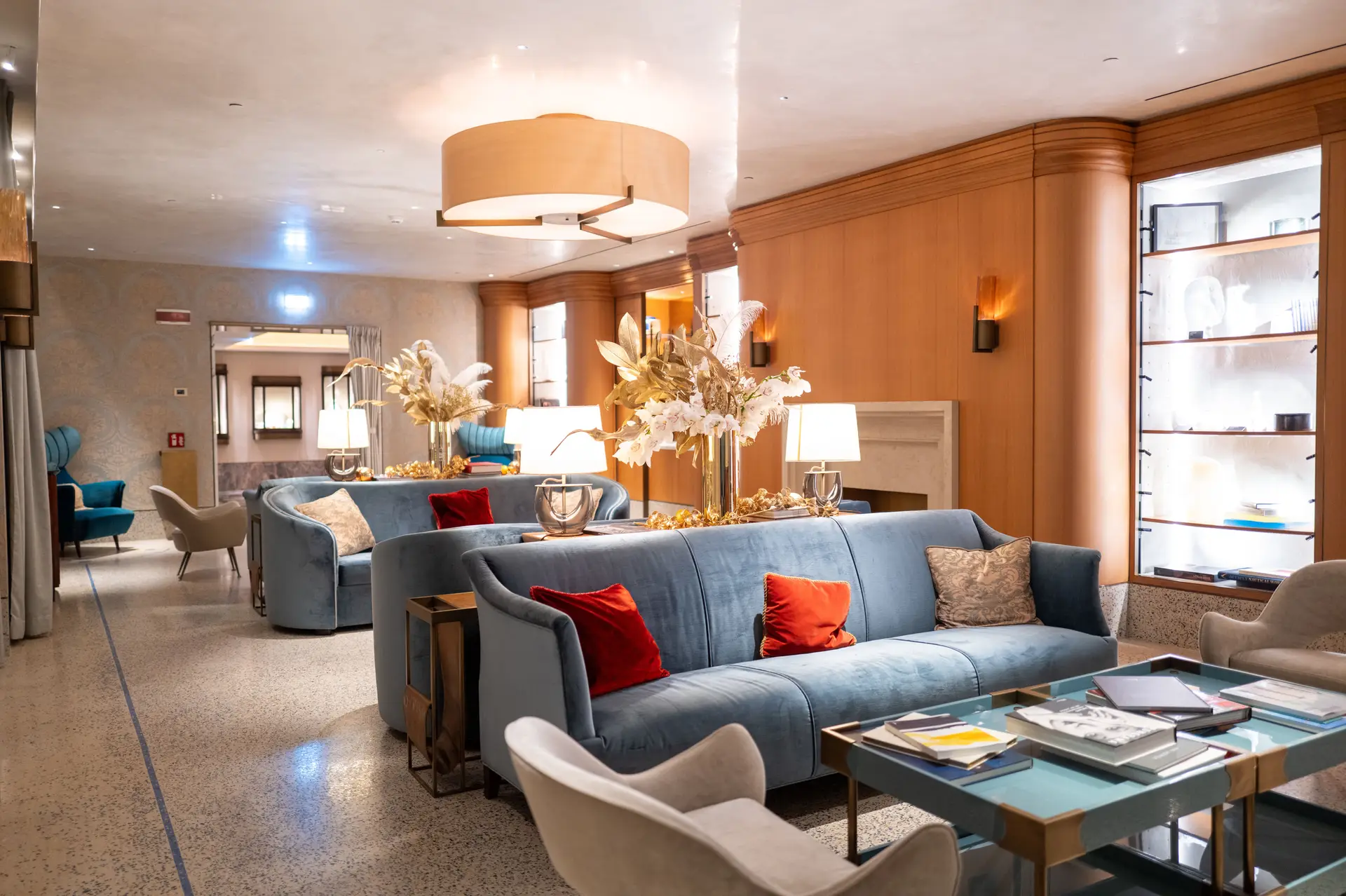 Hotel Lounge